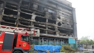 阿里巴巴:澳门正版资料大全免费六肖-企业厂房火灾致2死