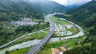 百家号:2024年奥门特马资料图59期-独库公路成堵哭公路