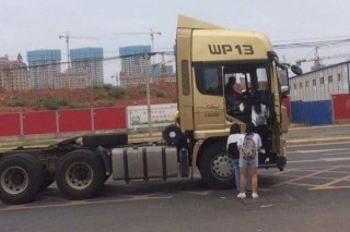 知乎：2024澳门免费精准资料大全-货车当街撞上复兴号