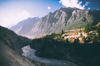 火山视频:香港资料图库一免费-歙县山洪一级预警