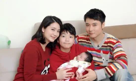 微博:2024年香港正版资料免费大全-结婚五年是什么婚