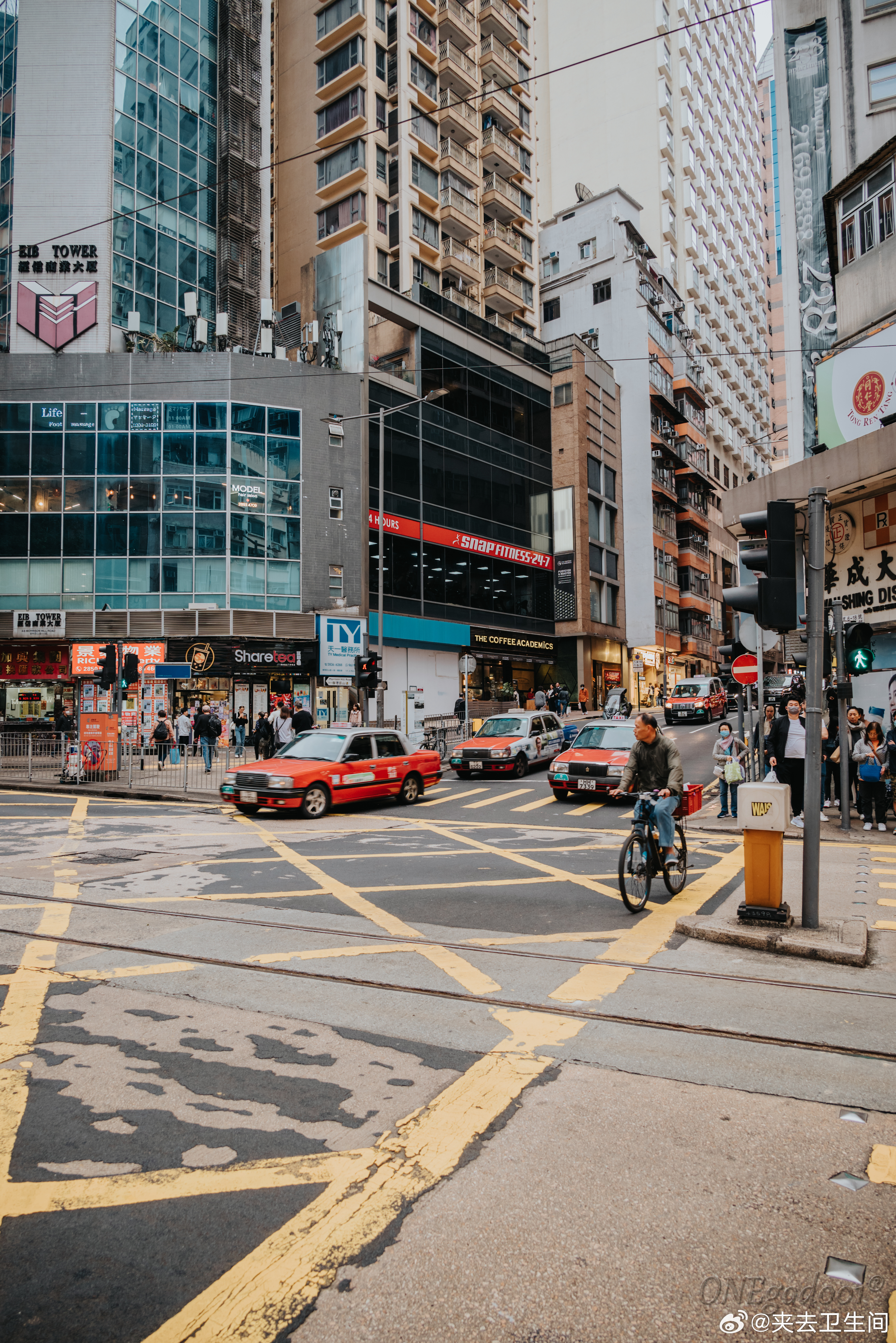 抖音视频:2024香港正版挂牌-高德地图怎么看街景